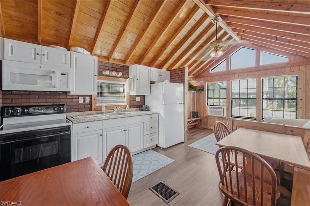 825 Copeland AVE S # 20, EVERGLADES CITY FL 34139-2