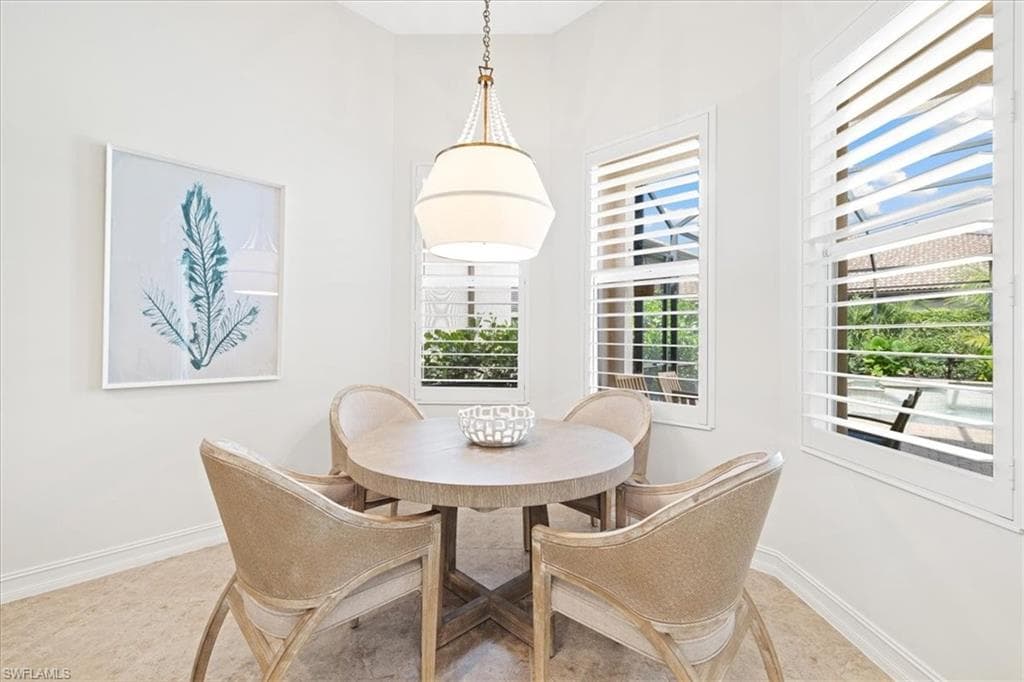 7831 Valencia CT, NAPLES FL 34113-16