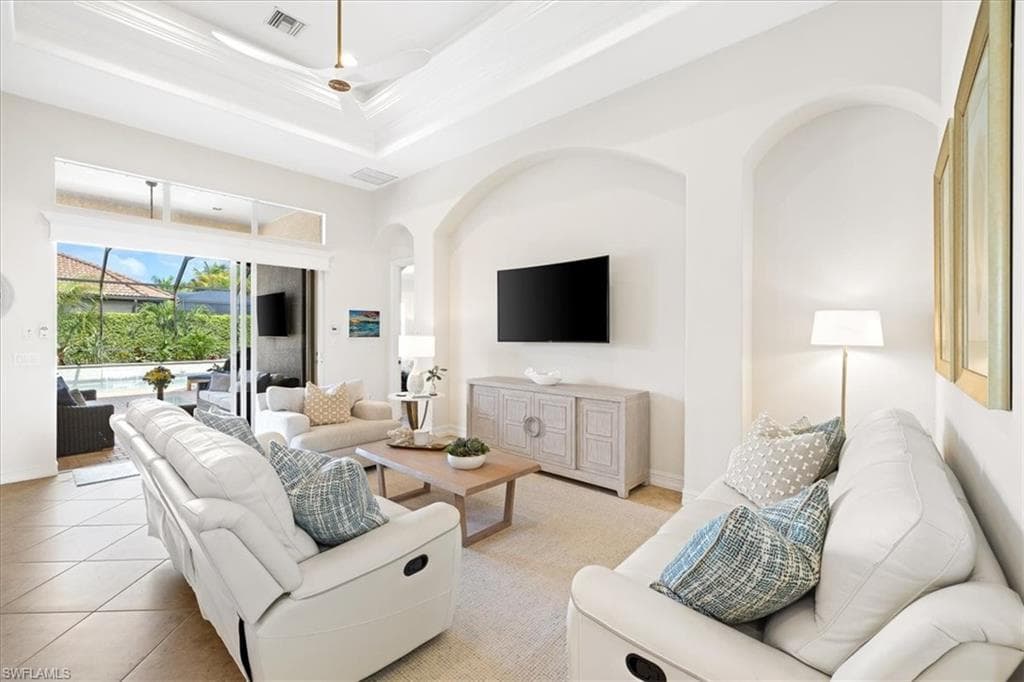 7831 Valencia CT, NAPLES FL 34113-13