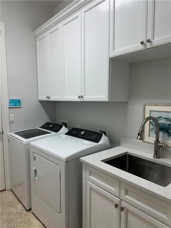 7831 Valencia CT, NAPLES FL 34113-38