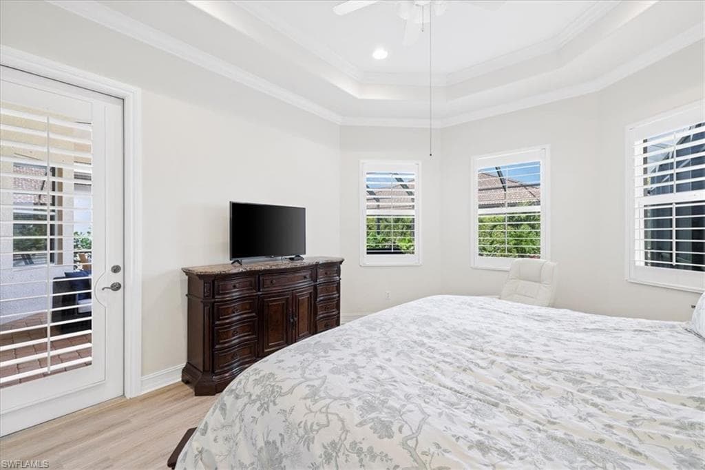 7831 Valencia CT, NAPLES FL 34113-28