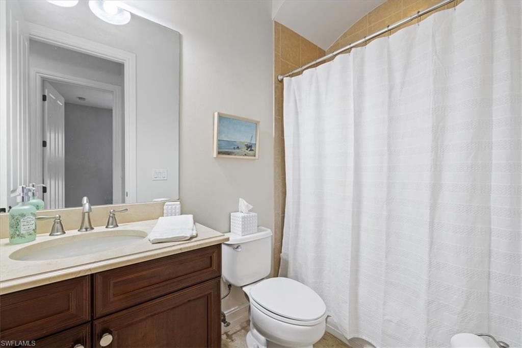 7831 Valencia CT, NAPLES FL 34113-24