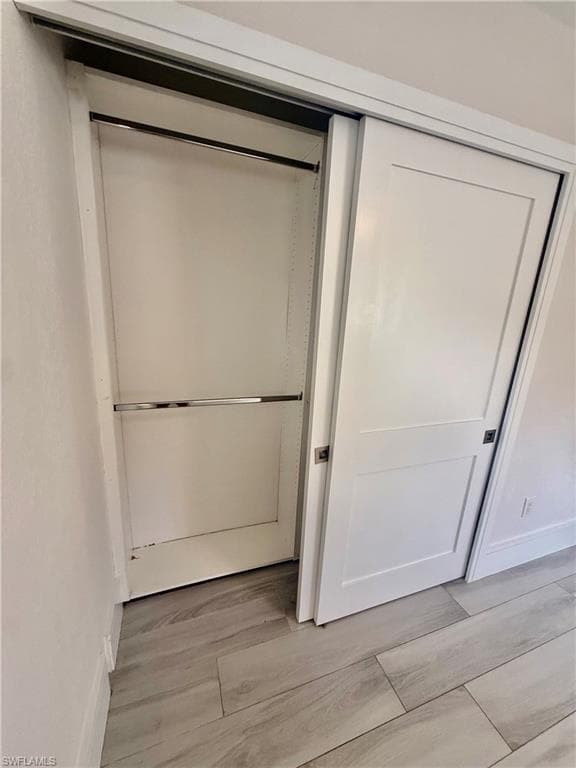 733 Pine Cone LN, NAPLES FL 34104-26