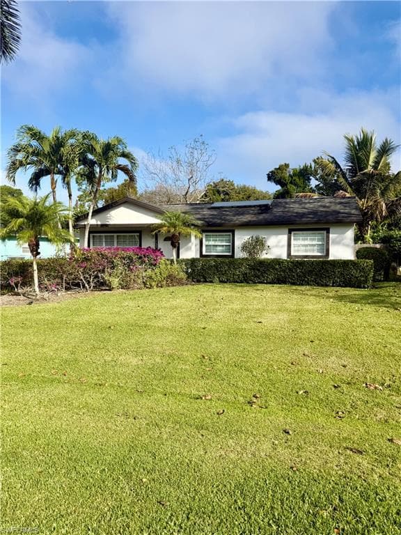 733 Pine Cone LN, NAPLES FL 34104-1