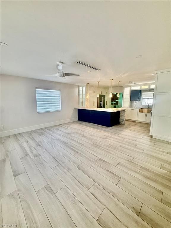 733 Pine Cone LN, NAPLES FL 34104-5