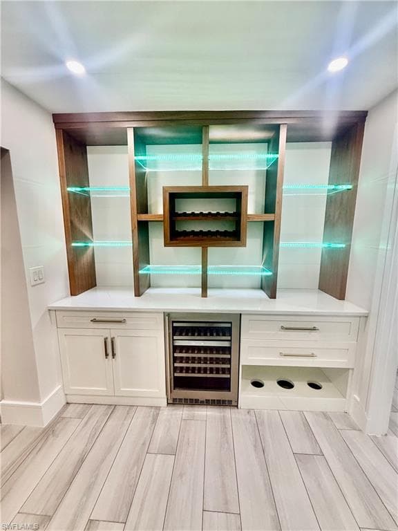 733 Pine Cone LN, NAPLES FL 34104-13