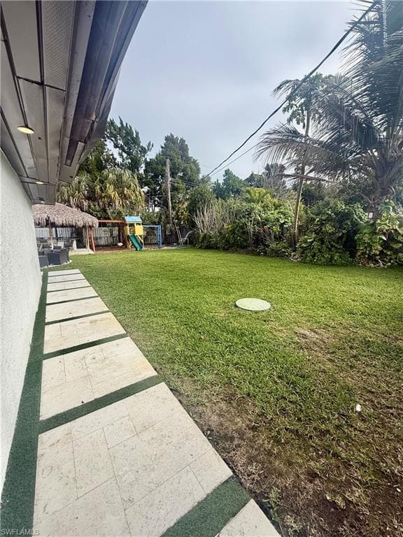 733 Pine Cone LN, NAPLES FL 34104-40