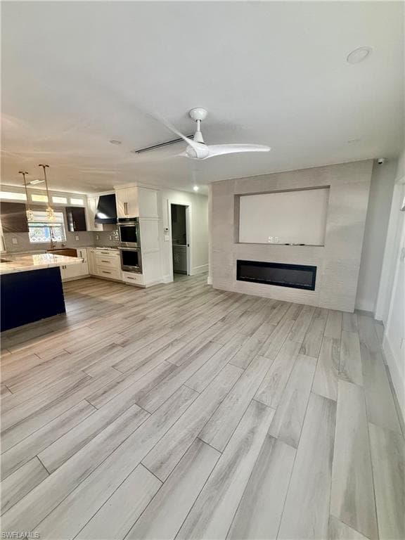 733 Pine Cone LN, NAPLES FL 34104-7