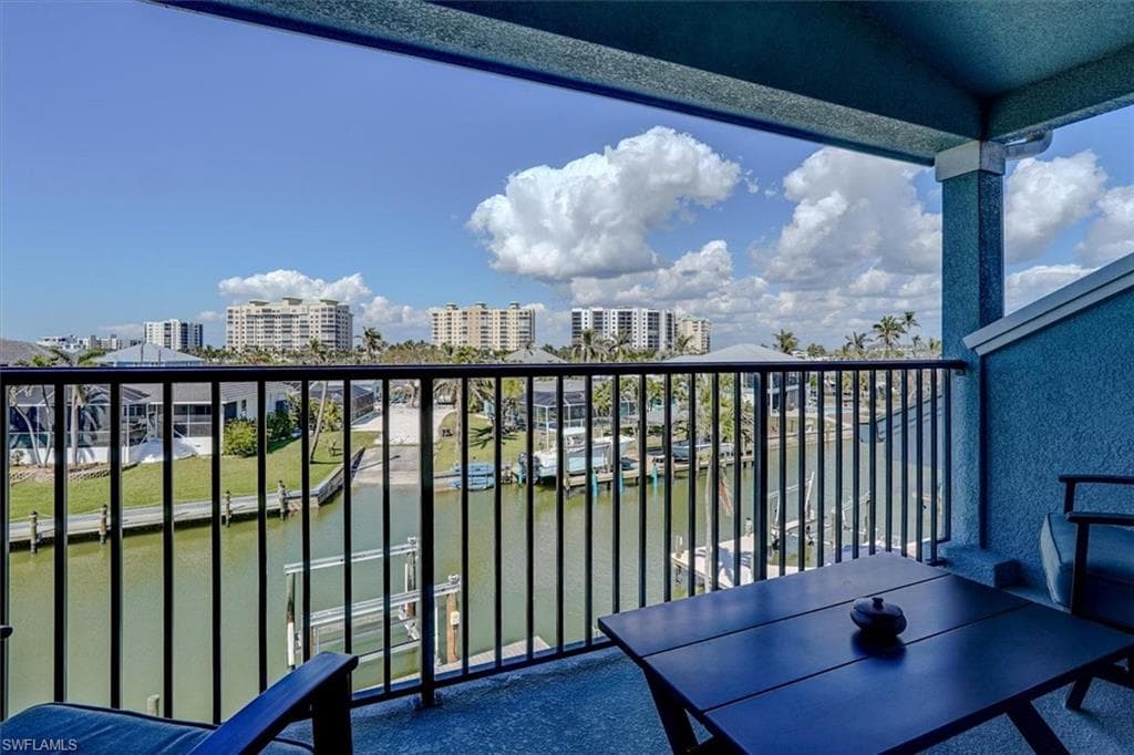 8327 Estero BLVD-31