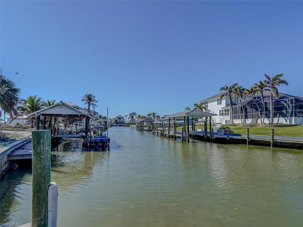 8327 Estero BLVD-36