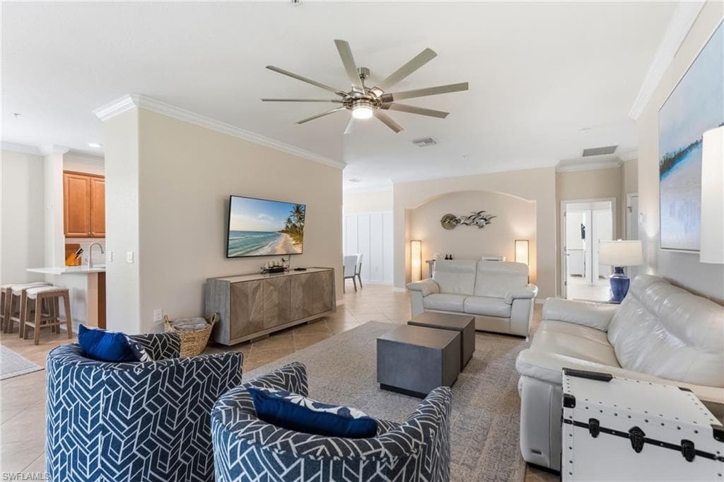 9484 Casoria CT # 202, NAPLES FL 34113-4