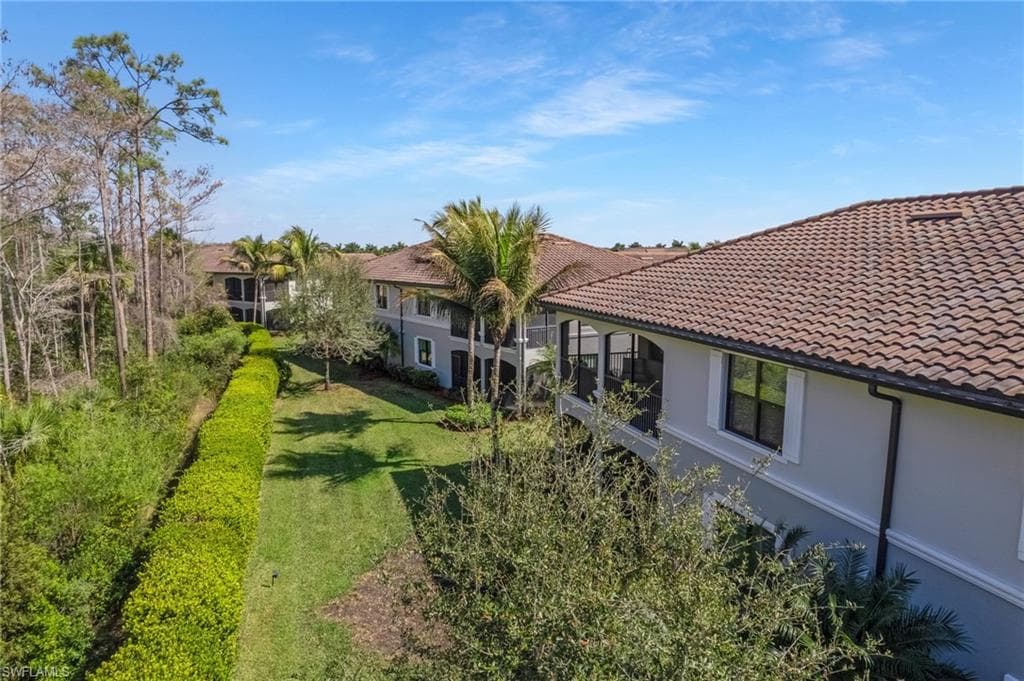 9484 Casoria CT # 202, NAPLES FL 34113-40