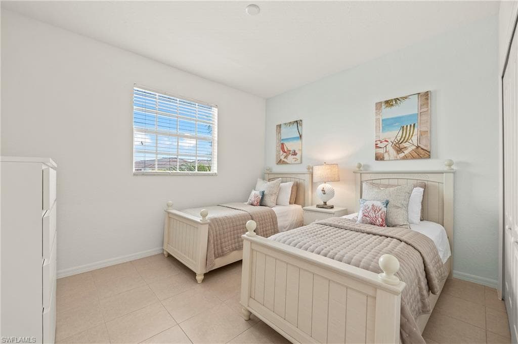 6820 Sterling Greens PL # 401, NAPLES FL 34104-16