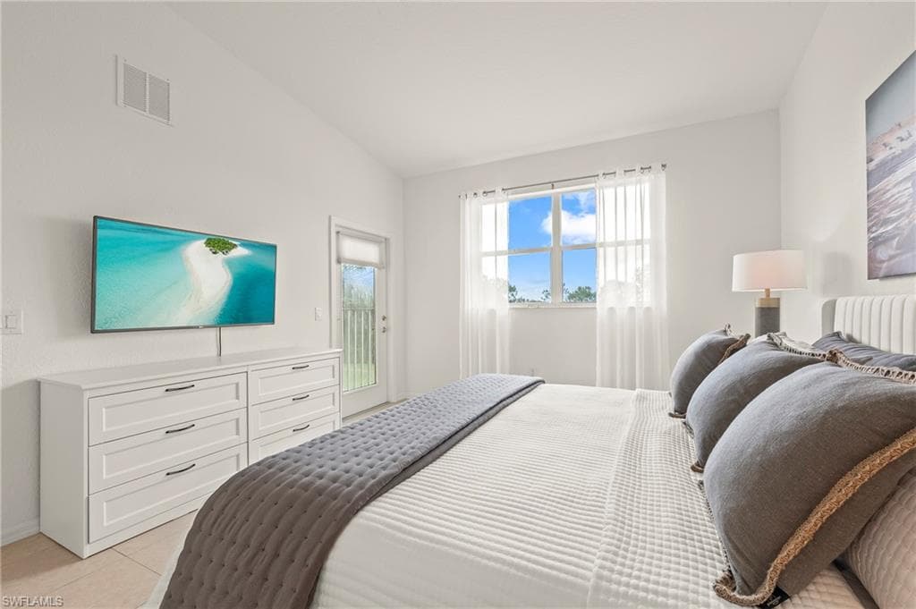 6820 Sterling Greens PL # 401, NAPLES FL 34104-9