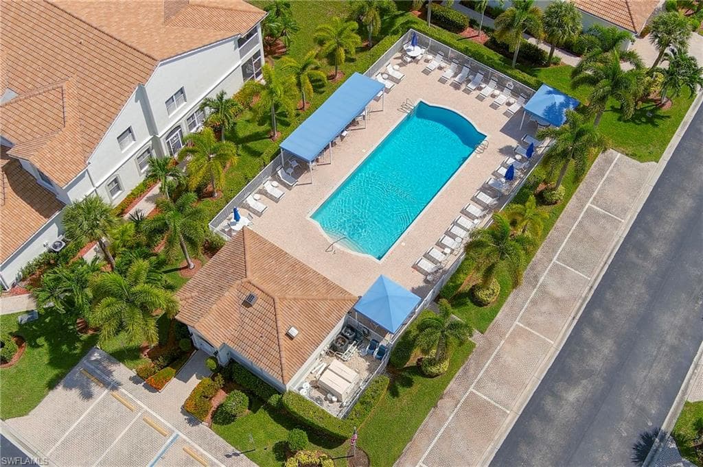 6820 Sterling Greens PL # 401, NAPLES FL 34104-32