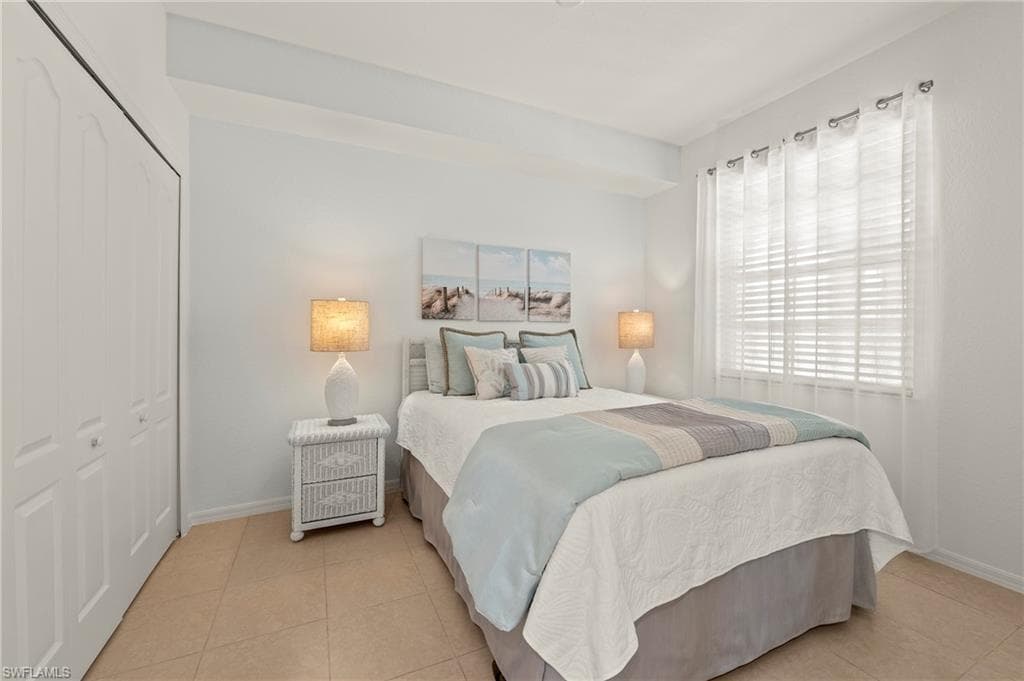 6820 Sterling Greens PL # 401, NAPLES FL 34104-18