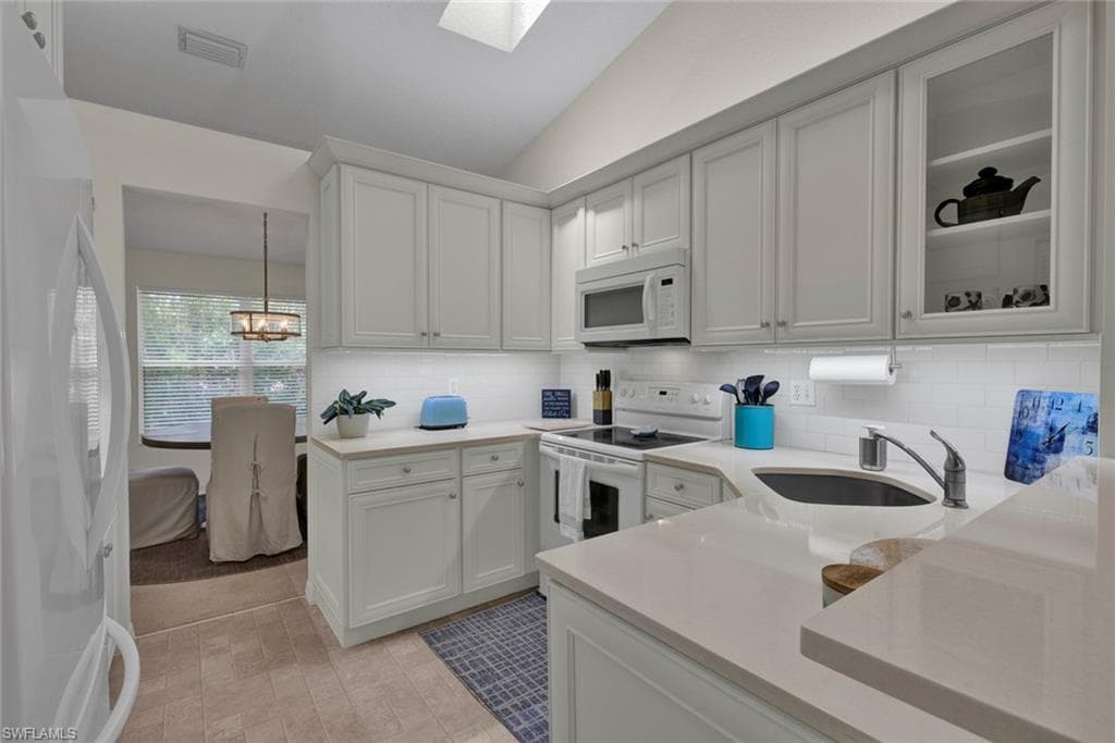 386 Emerald Bay CIR G-4-5