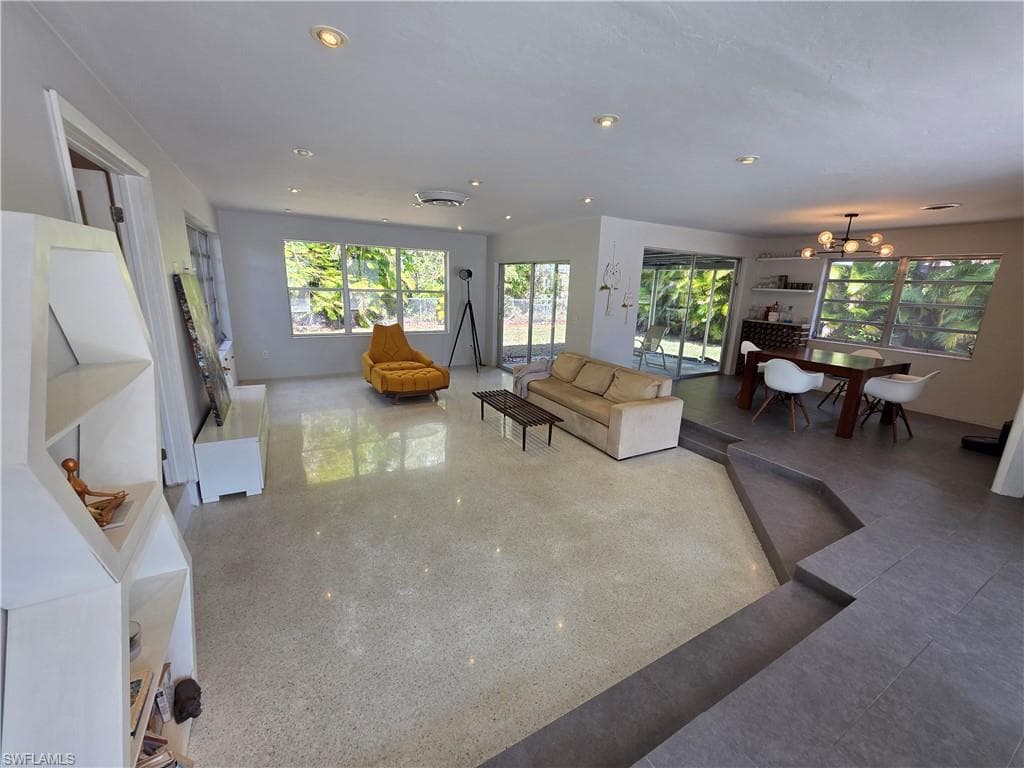 1557 Moreno AVE, FORT MYERS FL 33901-2