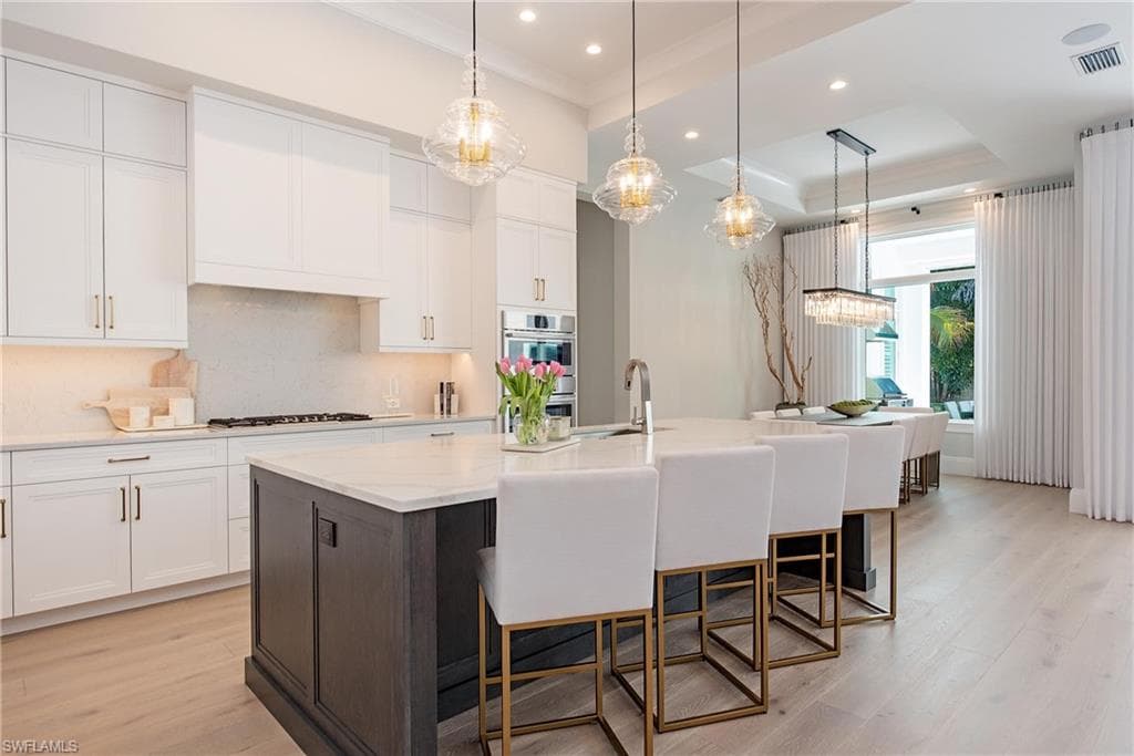 6830 Mangrove AVE, NAPLES FL 34109-12