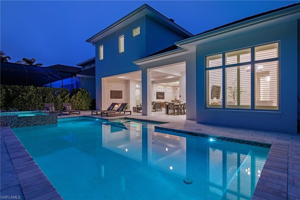 6830 Mangrove AVE, NAPLES FL 34109-25