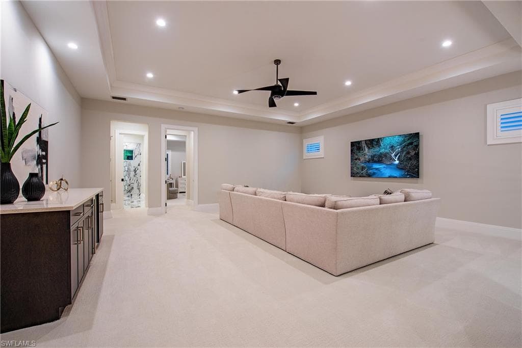 6830 Mangrove AVE, NAPLES FL 34109-18