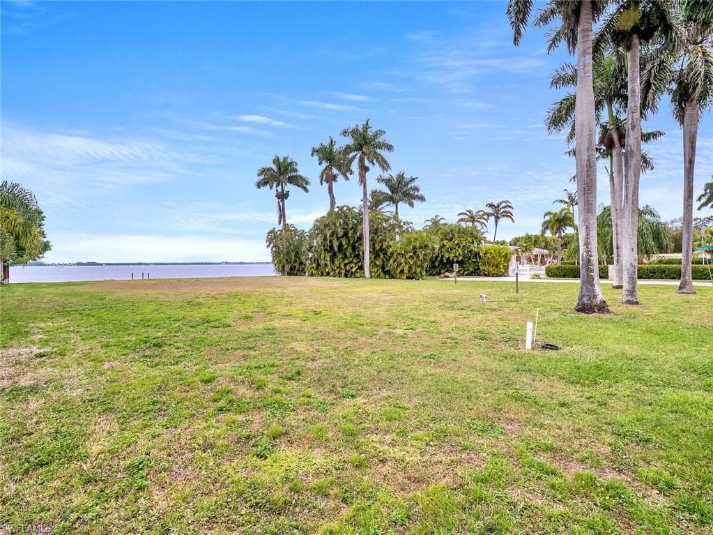 3508 Stuart CT, FORT MYERS FL 33901-21
