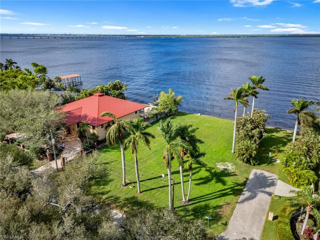 3508 Stuart CT, FORT MYERS FL 33901-2