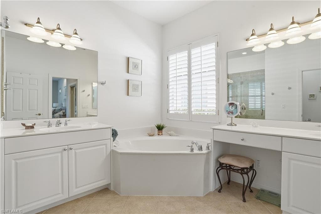 28529 Risorsa PL, BONITA SPRINGS FL 34135-18