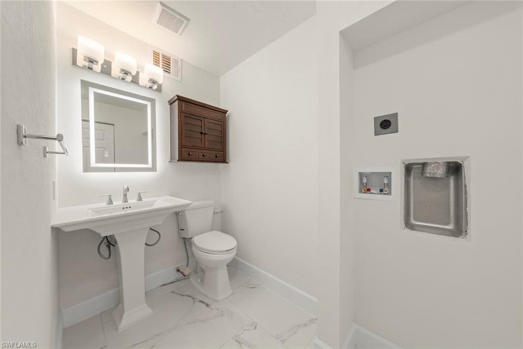 561 Periwinkle WAY # E4, SANIBEL FL 33957-22