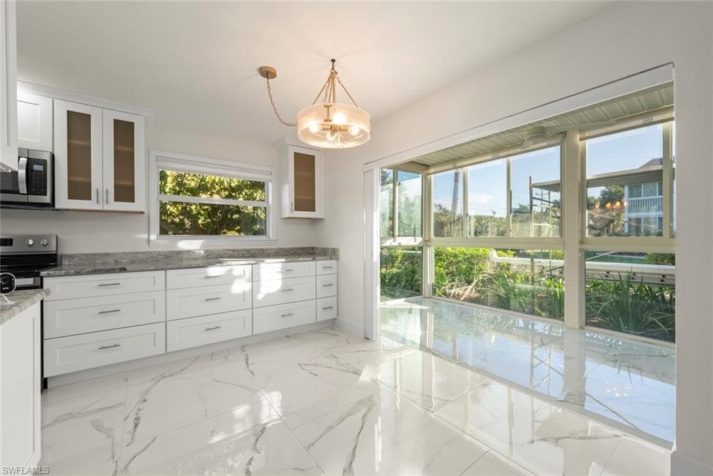 561 Periwinkle WAY # E4, SANIBEL FL 33957-12