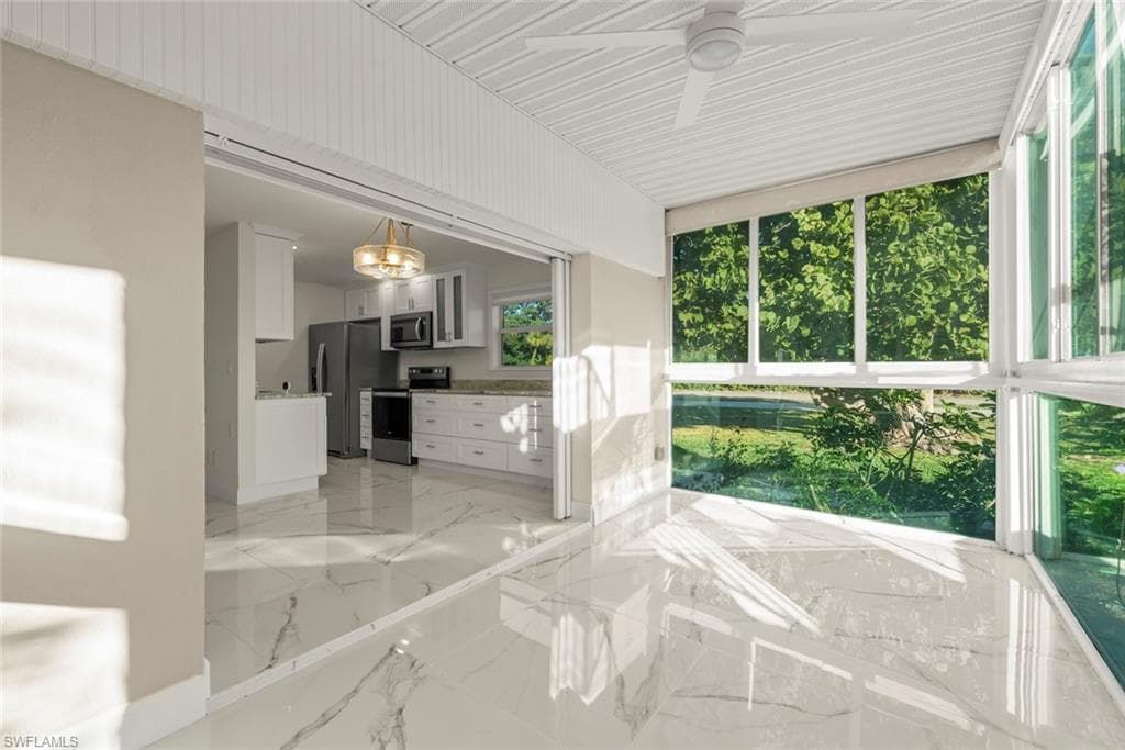 561 Periwinkle WAY # E4, SANIBEL FL 33957-15