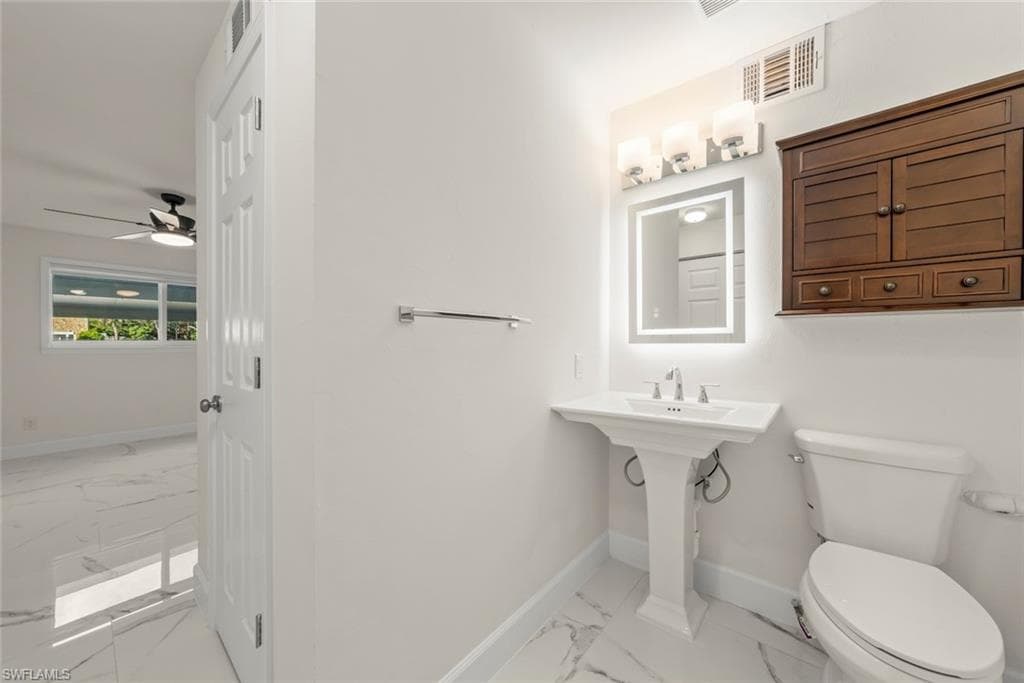 561 Periwinkle WAY # E4, SANIBEL FL 33957-21