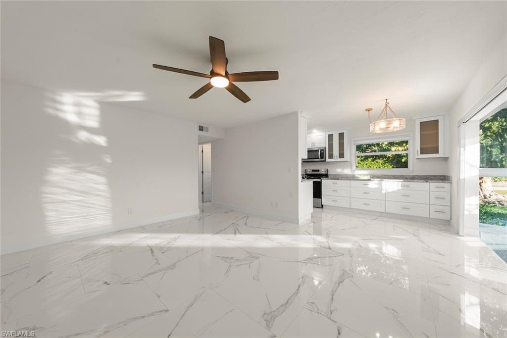 561 Periwinkle WAY # E4, SANIBEL FL 33957-19