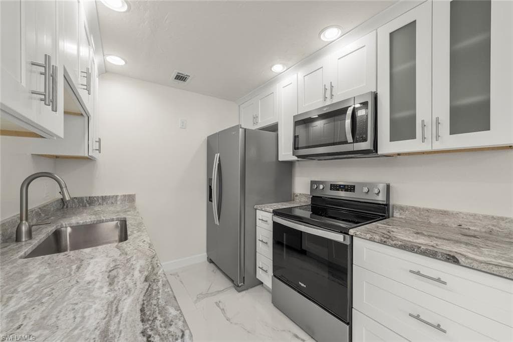 561 Periwinkle WAY # E4, SANIBEL FL 33957-8