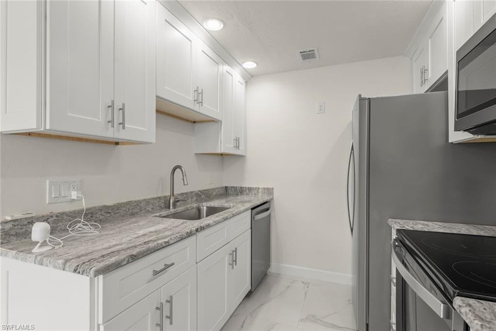 561 Periwinkle WAY # E4, SANIBEL FL 33957-7