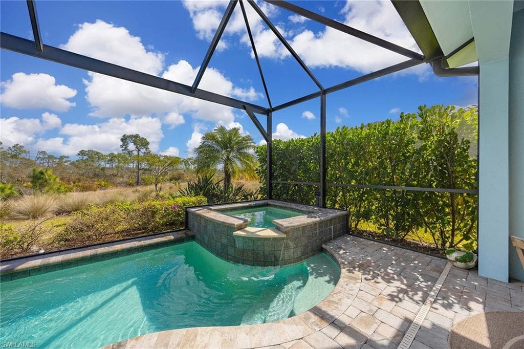6382 Negril Isle DR-32