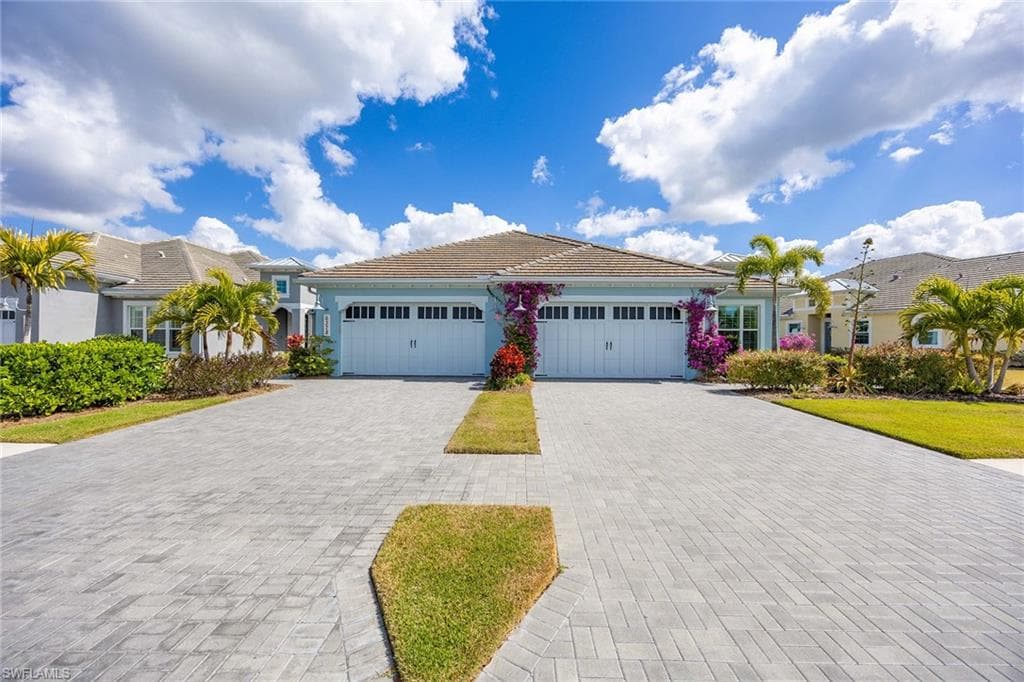 6382 Negril Isle DR-28