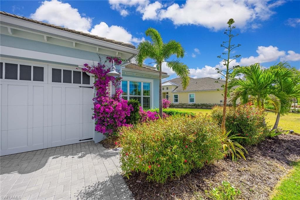 6382 Negril Isle DR-29