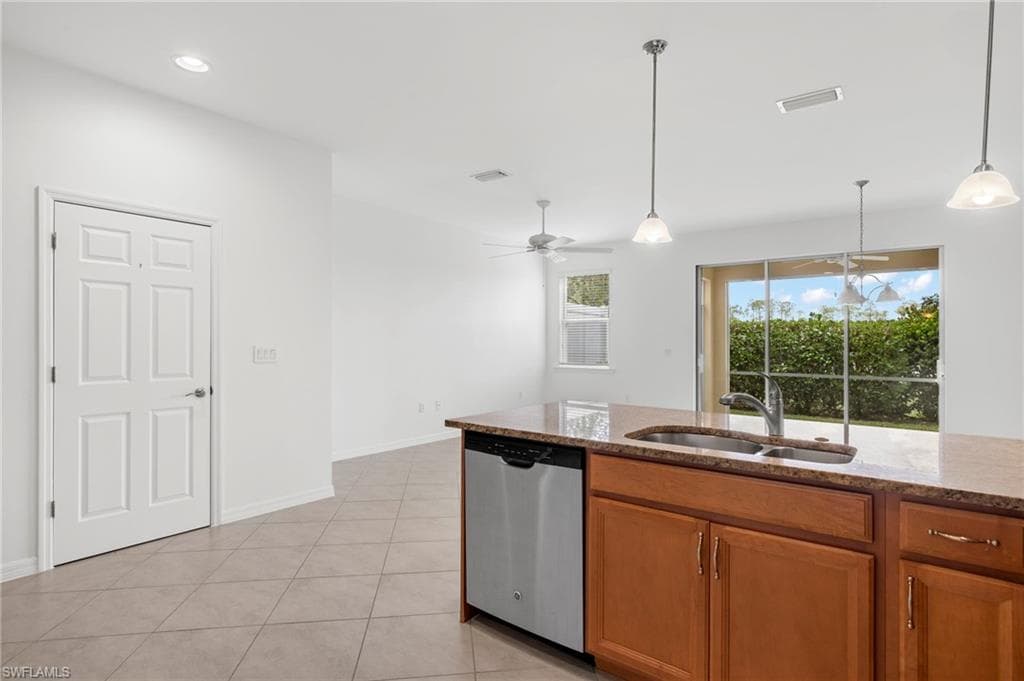 10818 Alvara WAY-5