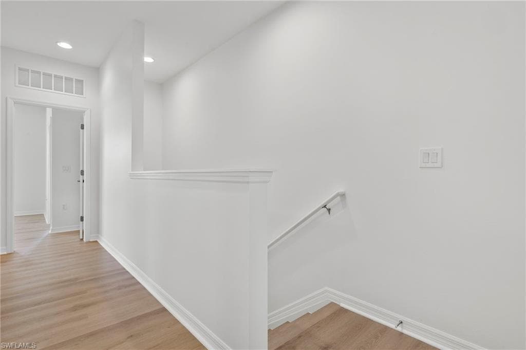 10818 Alvara WAY-16