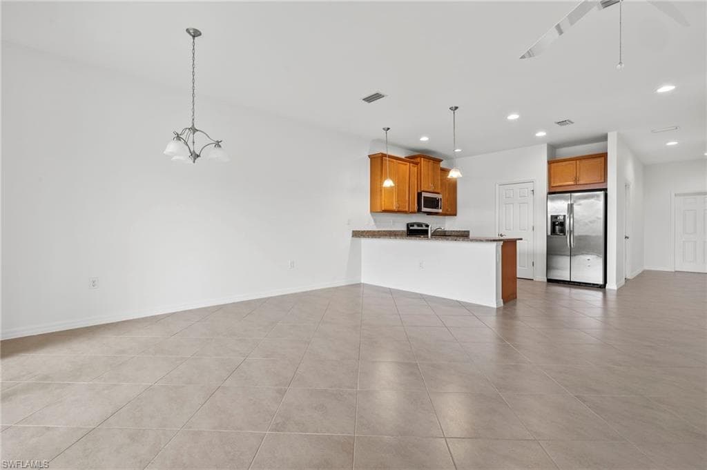 10818 Alvara WAY-2