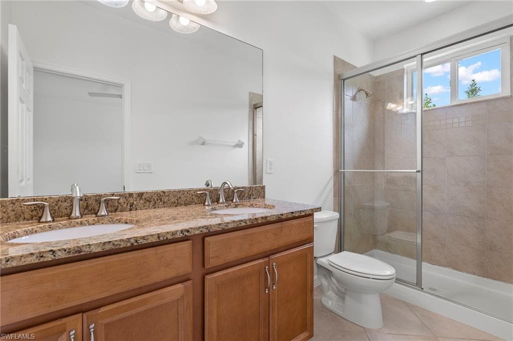 10818 Alvara WAY-14