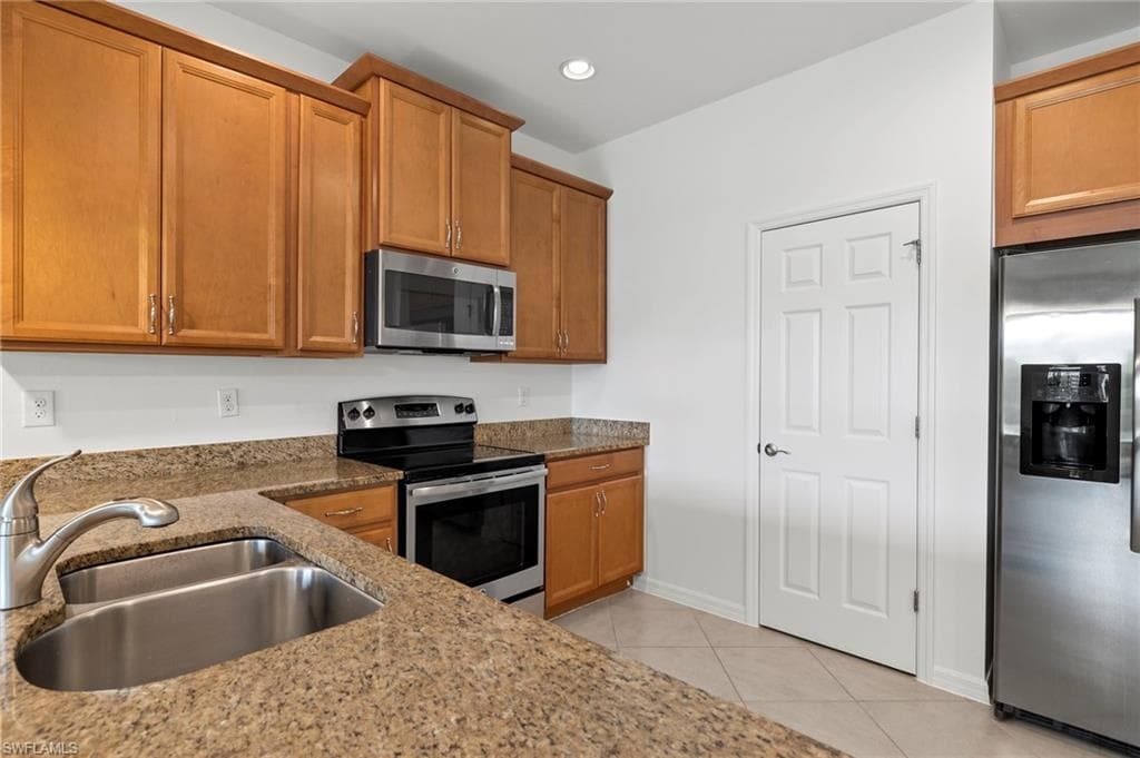 10818 Alvara WAY-7