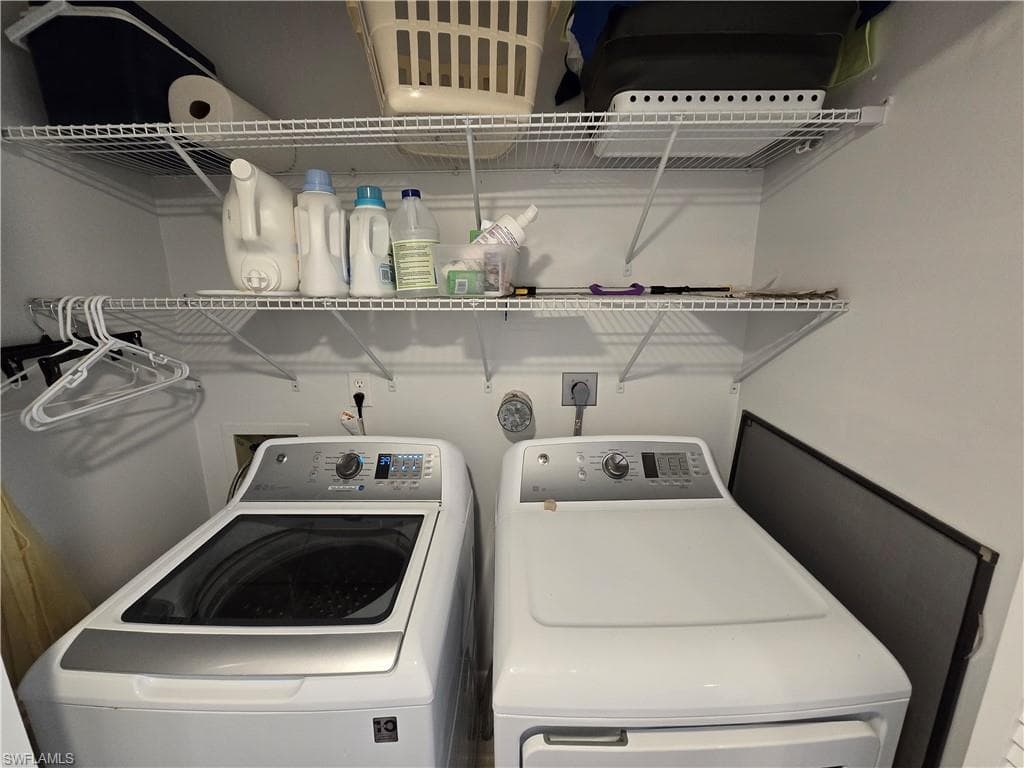 1532 Mainsail DR # 12, NAPLES FL 34114-26