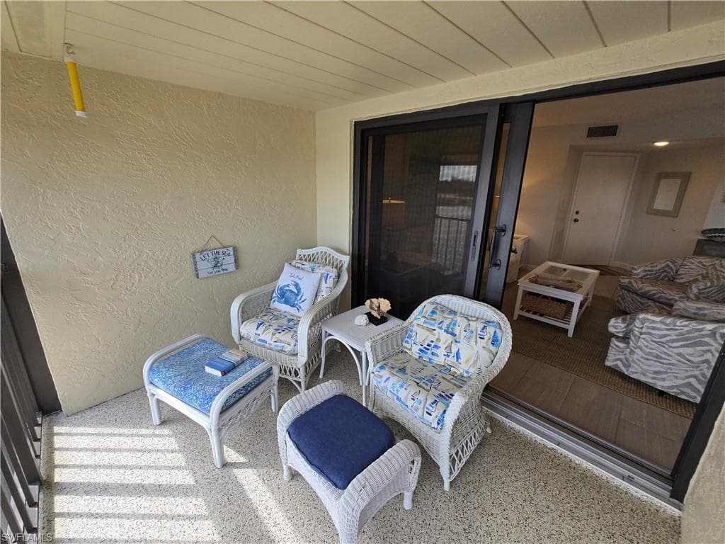 1532 Mainsail DR # 12, NAPLES FL 34114-28