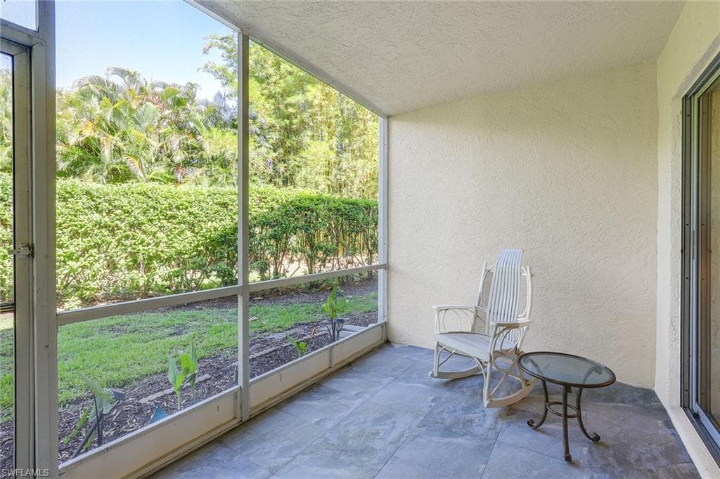 605 Squire CIR # 103, NAPLES FL 34104-16