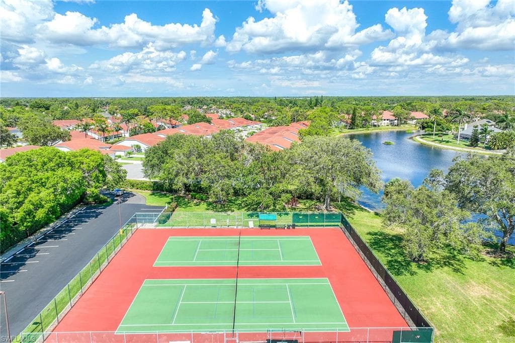 605 Squire CIR # 103, NAPLES FL 34104-25