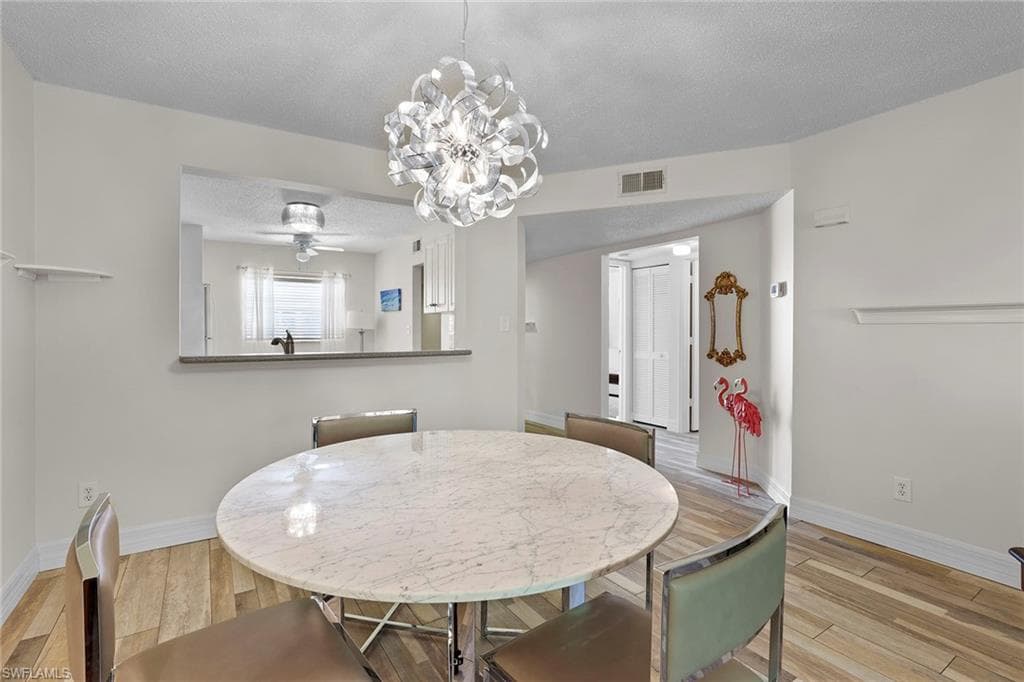 605 Squire CIR # 103, NAPLES FL 34104-8