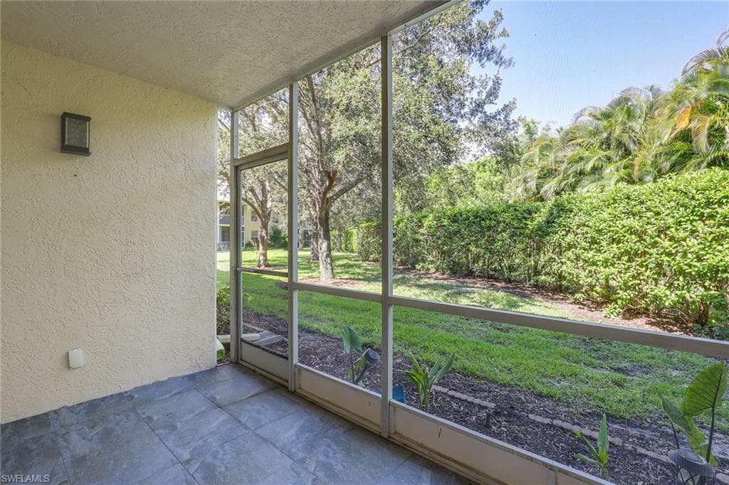 605 Squire CIR # 103, NAPLES FL 34104-17