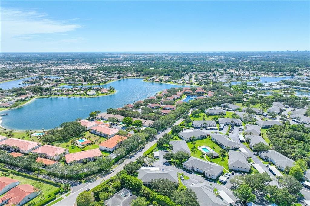 605 Squire CIR # 103, NAPLES FL 34104-3